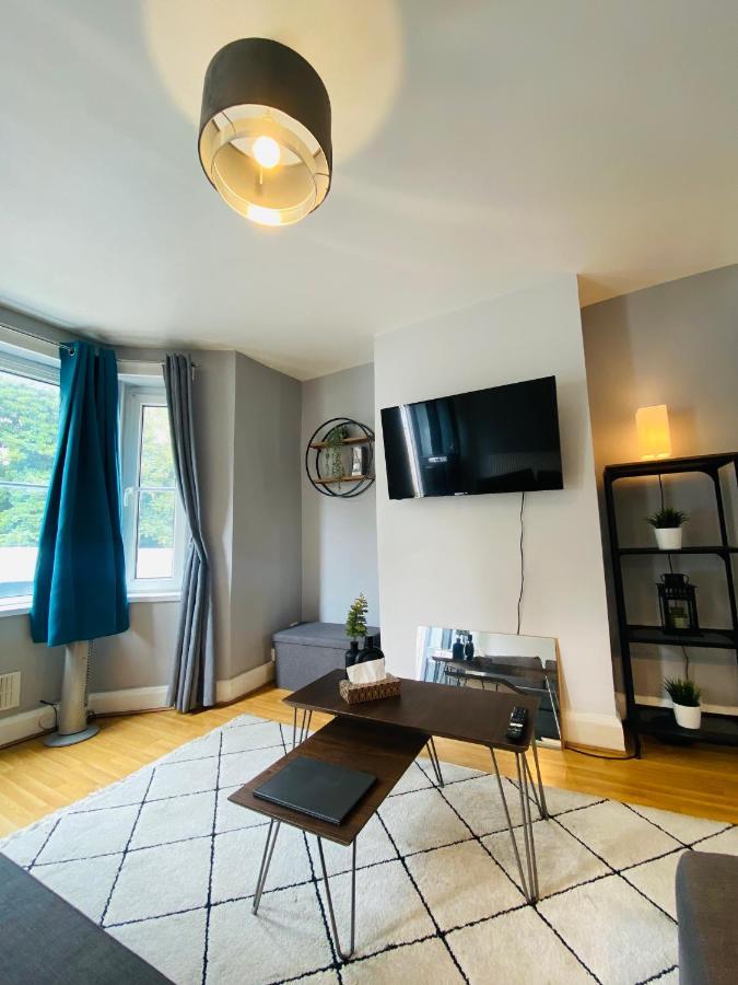 Medway Getaway - 3 Bed Home With Luxury Bathroom Чатъм Екстериор снимка
