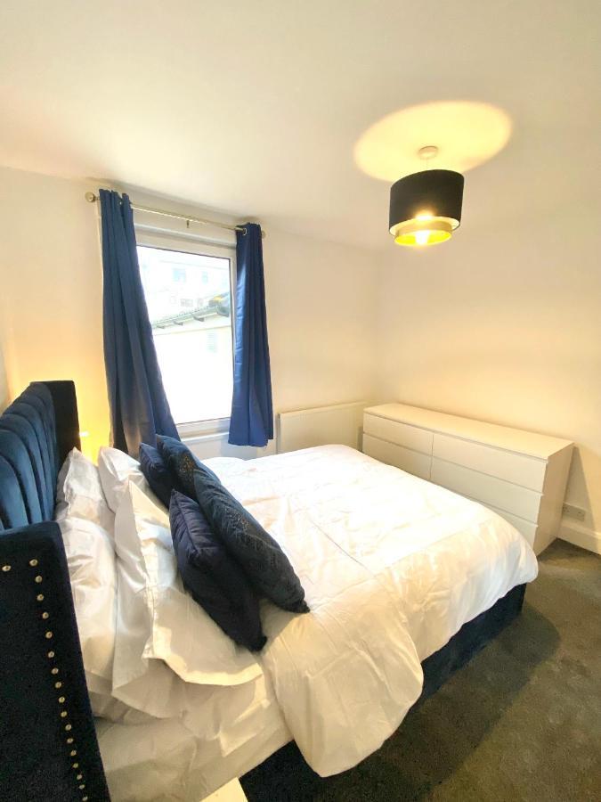 Medway Getaway - 3 Bed Home With Luxury Bathroom Чатъм Екстериор снимка