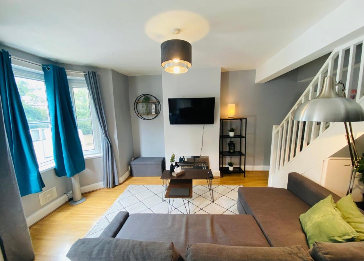 Medway Getaway - 3 Bed Home With Luxury Bathroom Чатъм Екстериор снимка