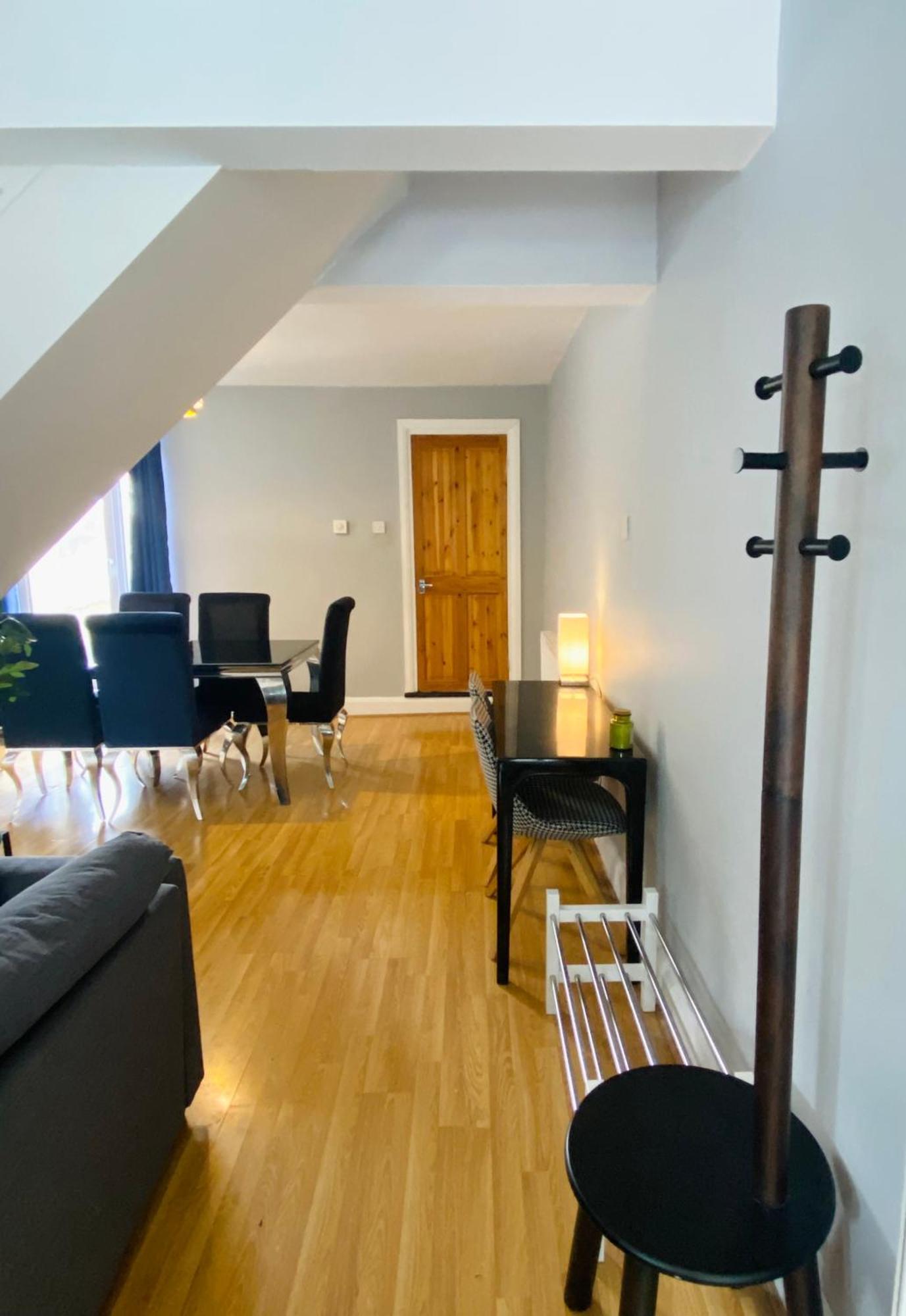 Medway Getaway - 3 Bed Home With Luxury Bathroom Чатъм Екстериор снимка